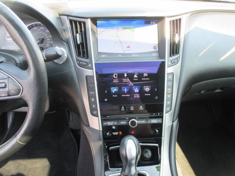 Used 2016 INFINITI Q50 2.0t PremiumImage 20
