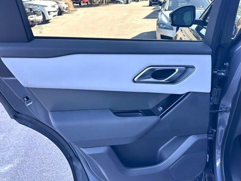 Used 2025 Land Rover Range Rover Velar Dynamic SE