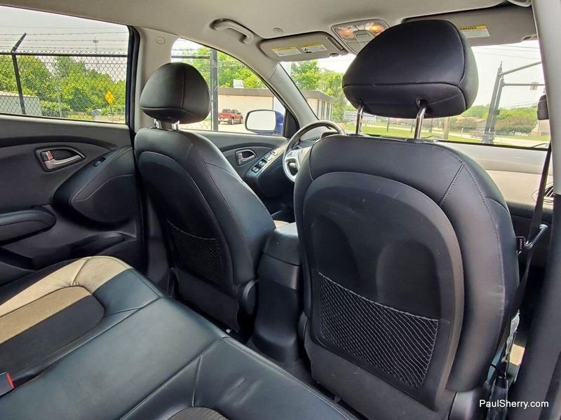 2011 Hyundai Tucson GLSImage 16