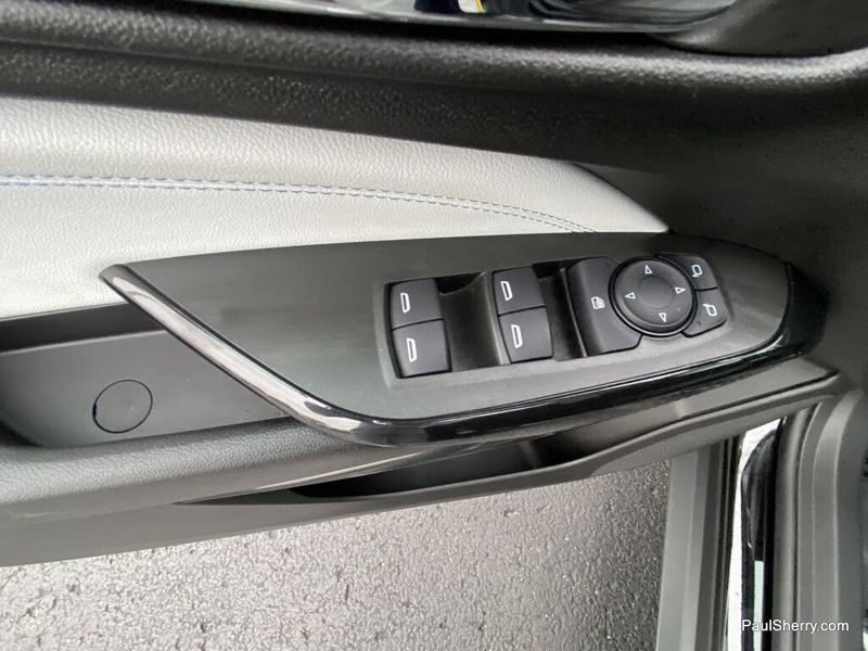 Used 2025 Chevrolet Trax LT