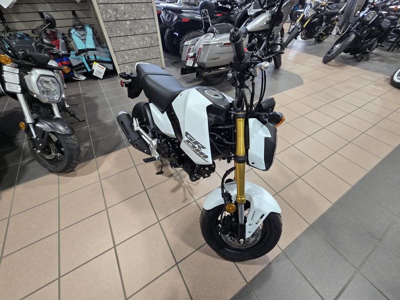 2025 Honda GROM ABS PEARL WHITEImage 2