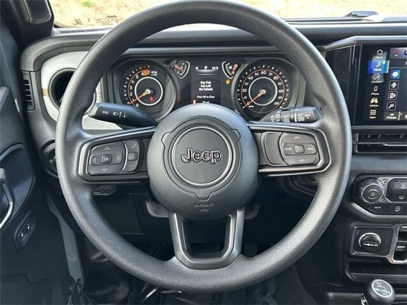 New 2026 Jeep Wrangler 4-door SportImage 17