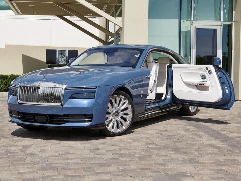 2024 Rolls-Royce Spectre Image 7