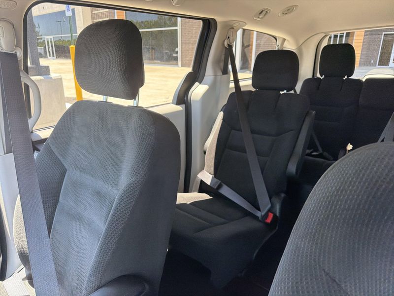 Used 2016 Dodge Grand Caravan SEImage 41