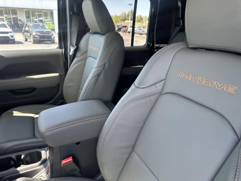 2025 Jeep Gladiator Mojave X 4x4Image 21