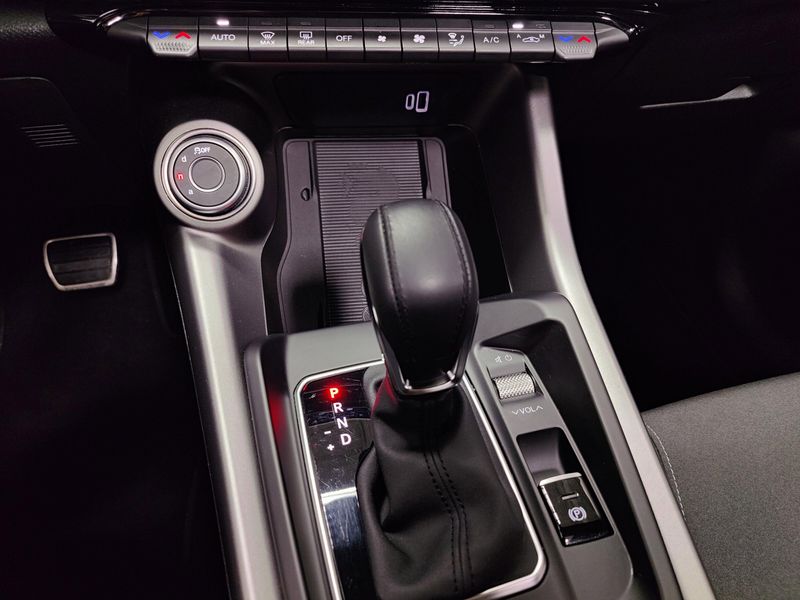 Used 2025 Alfa Romeo Tonale 2.0T AWD w/SunroofImage 26