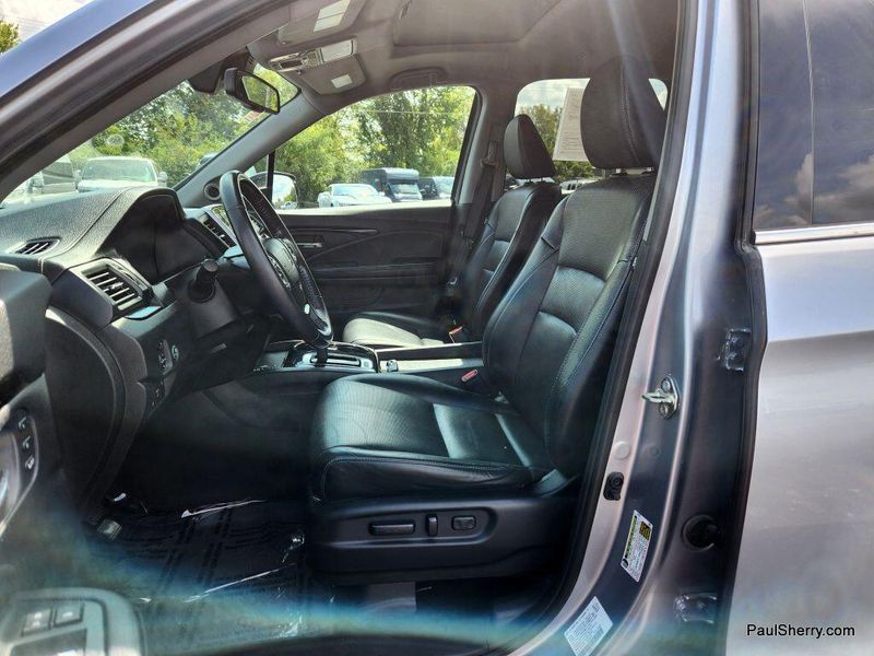 2017 Honda Ridgeline RTL-E photo 27