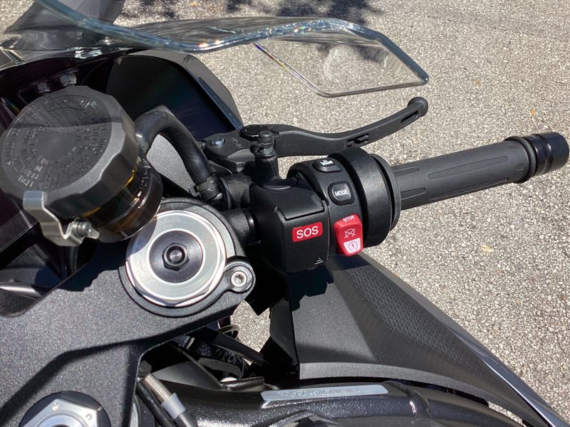 2025 BMW S 1000 RR