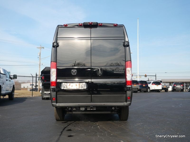 2024 RAM Promaster 2500 Slt+ Window Van High Roof 159