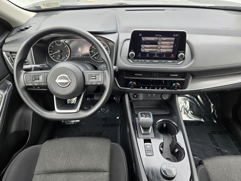 Used 2024 Nissan Rogue AWD SV