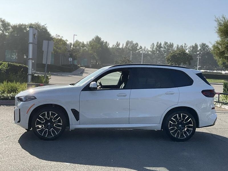 2025 BMW X5 xDrive40iImage 5