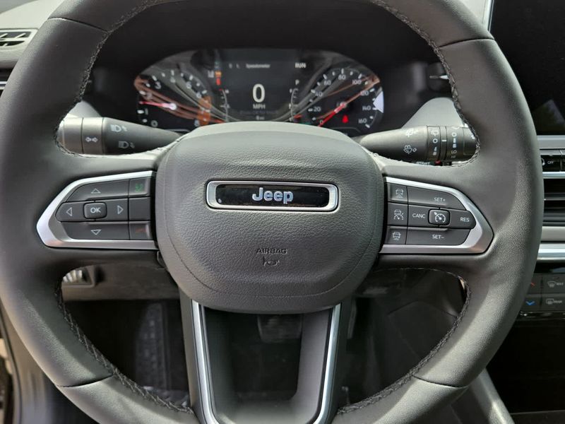 2024 Jeep Compass Limited 4x4Image 19