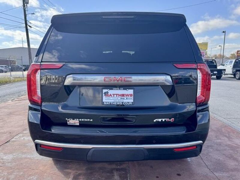 Used 2022 GMC Yukon AT4Image 6
