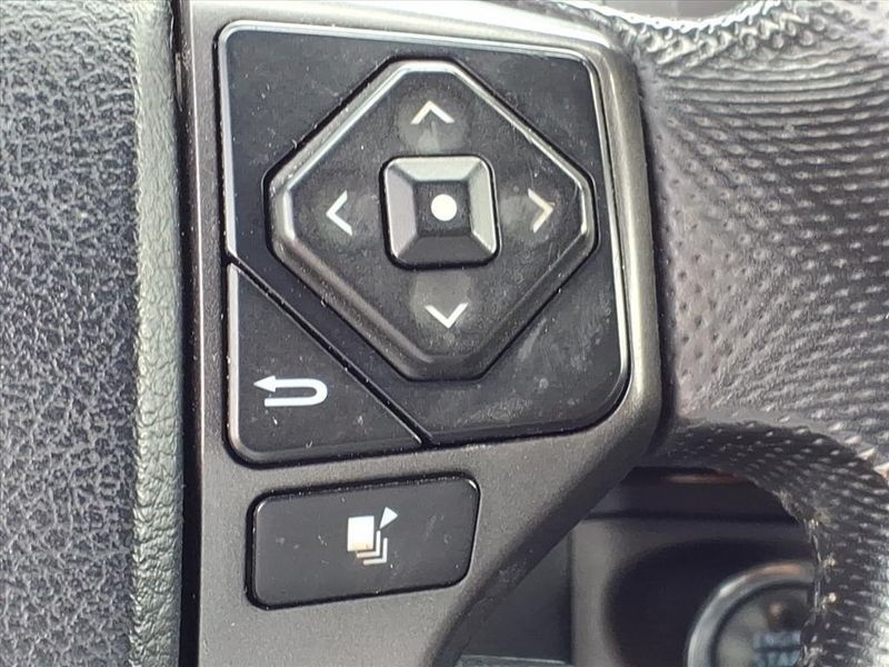 Used 2016 Toyota Tacoma TRD SportImage 17