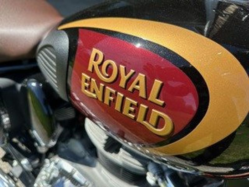 2022 Royal Enfield ClassicImage 3