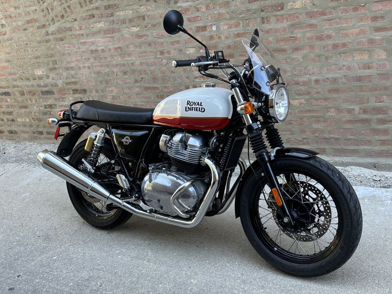 2022 Royal Enfield INT 650  Image 3