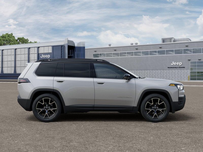 New 2026 Jeep Cherokee Overland 4x4
