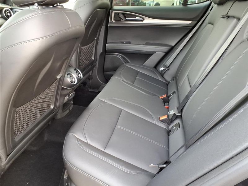 New 2025 Alfa Romeo Stelvio AwdImage 11