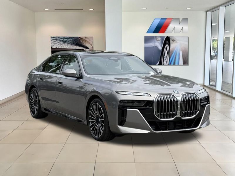 2025 BMW 7 Series 760i xDriveImage 3