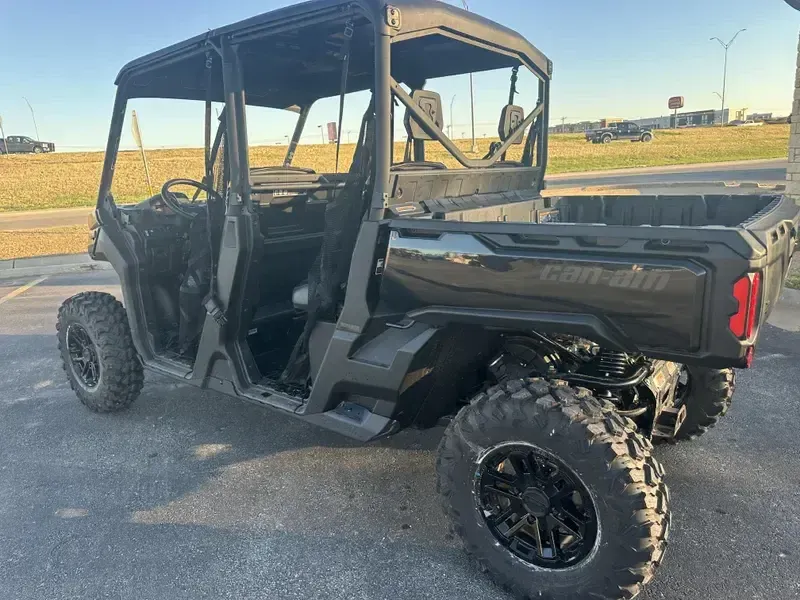 2025 Can-Am DEFENDER MAX LONE STAR HD10 STEALTH BLACKImage 15