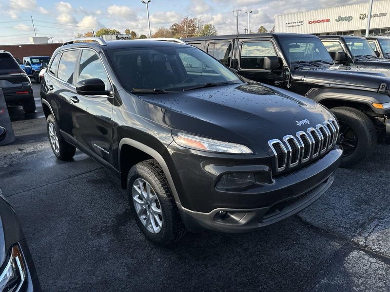 2016 Jeep Cherokee LatitudeImage 3