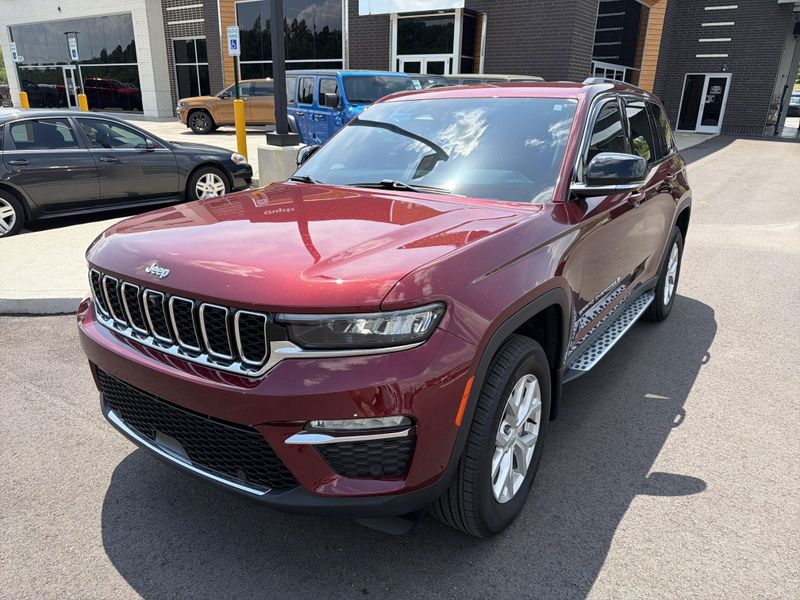 Used 2023 Jeep Grand Cherokee LimitedImage 2