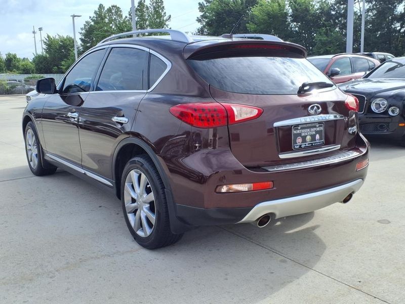 2017 INFINITI QX50 BaseImage 15