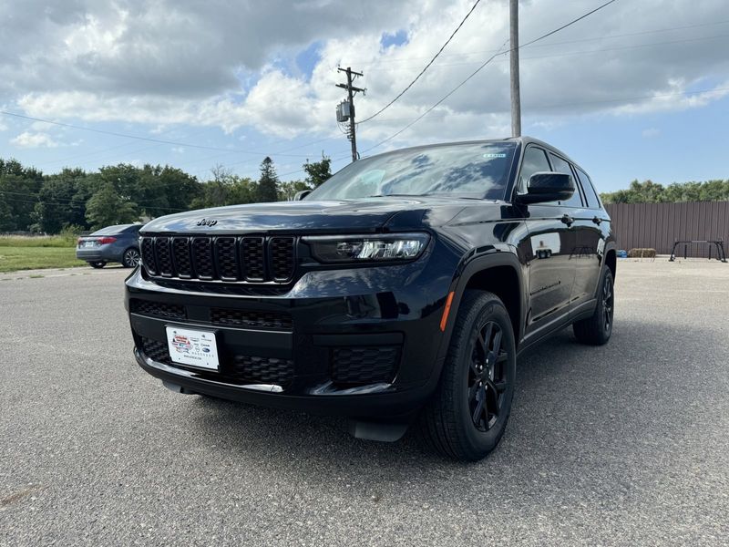 2024 Jeep Grand Cherokee L Altitude X 4x4Image 4