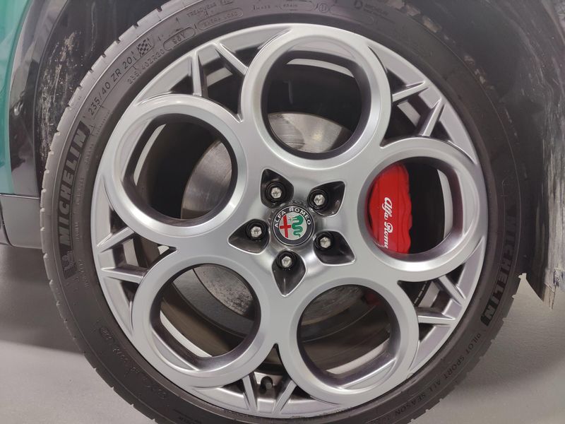 Used 2024 Alfa Romeo Tonale Ti Premium eAWD w/Sunroof/Actic/High PerfImage 7