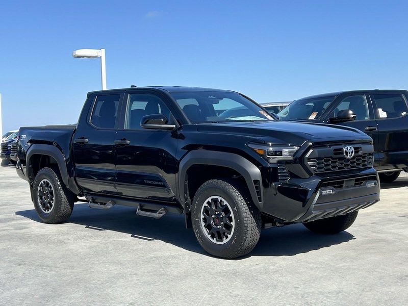 2024 Toyota Tacoma TRD Off RoadImage 2