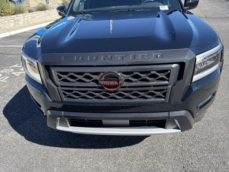 2024 Nissan Frontier PRO-X photo 3