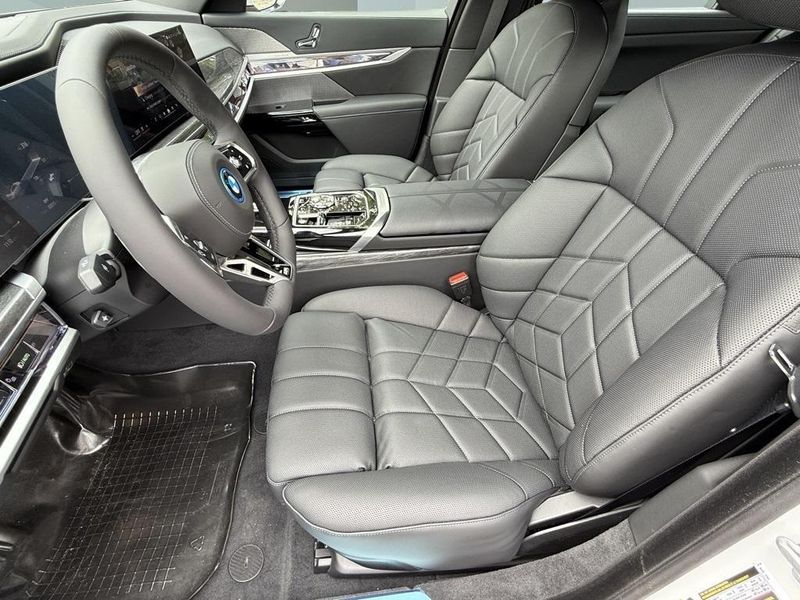 2025 BMW i7 eDrive50Image 20