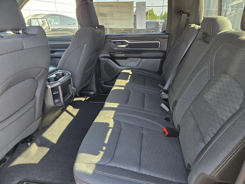 New 2026 RAM 1500 Big Horn Crew Cab 4x2 5'7' Box