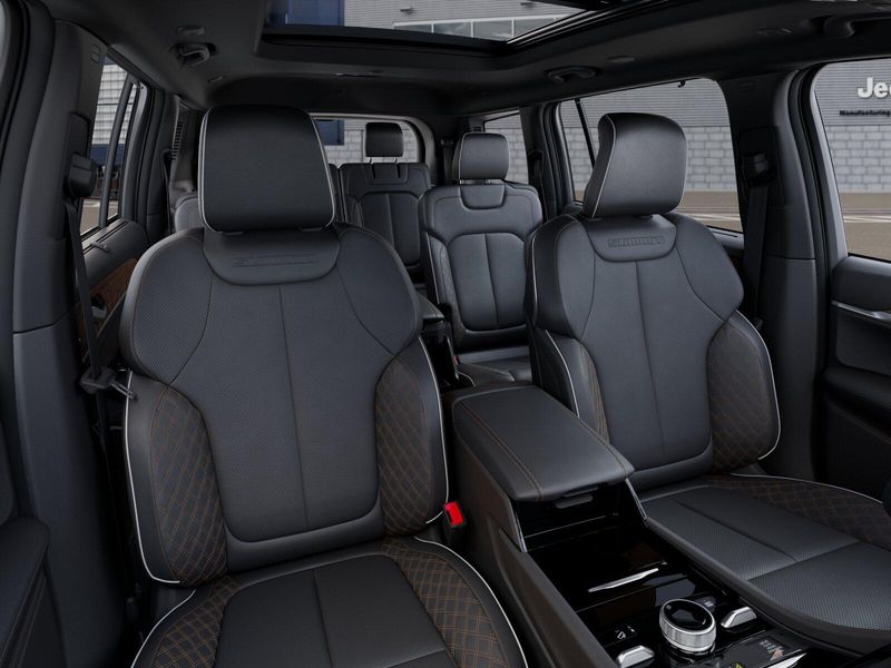 New 2025 Jeep Grand Cherokee L SummitImage 9