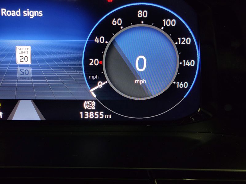 Used 2025 Volkswagen Atlas Cross Sport SEL R-Line Black AWD w/Sunroof/NavImage 30