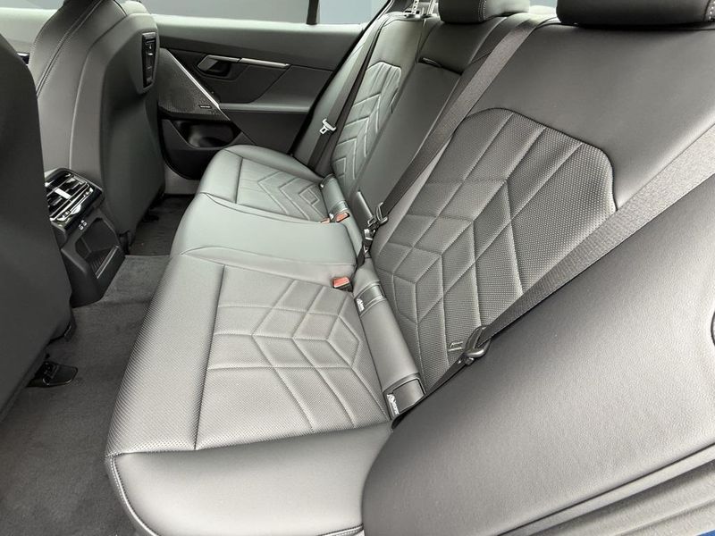 2025 BMW i5 eDrive40Image 28