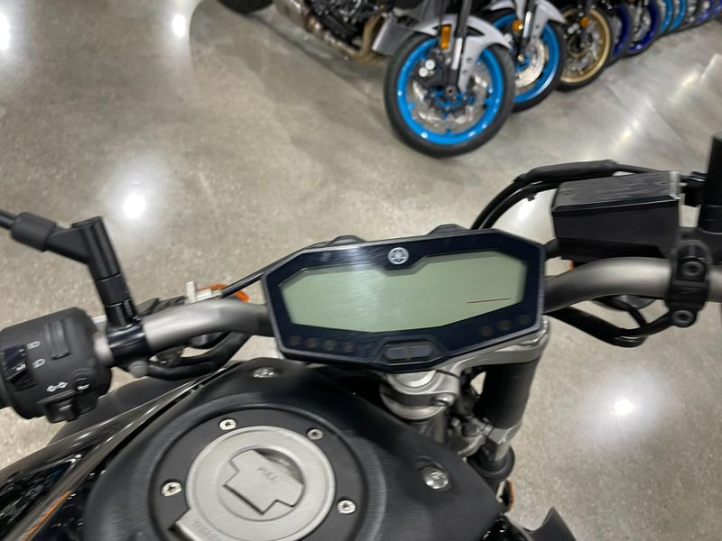 Used 2016 Yamaha FZ-07 Image 19