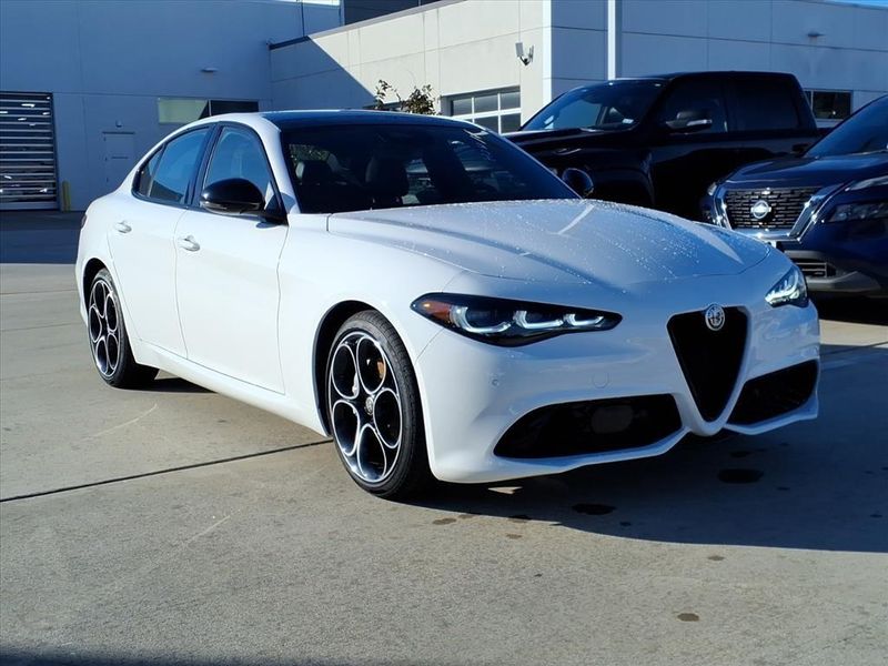 New 2025 Alfa Romeo Giulia RwdImage 4