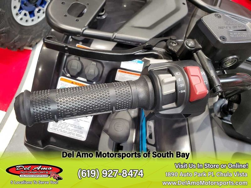 2024 CFMOTO CF400AU-6S  in a JET BLACK exterior color. Del Amo Motorsports of South Bay (619) 547-1937 delamomotorsports.com 