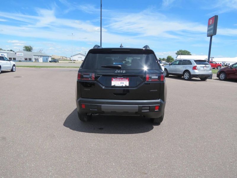 New 2026 Jeep Cherokee Laredo 4x4Image 5