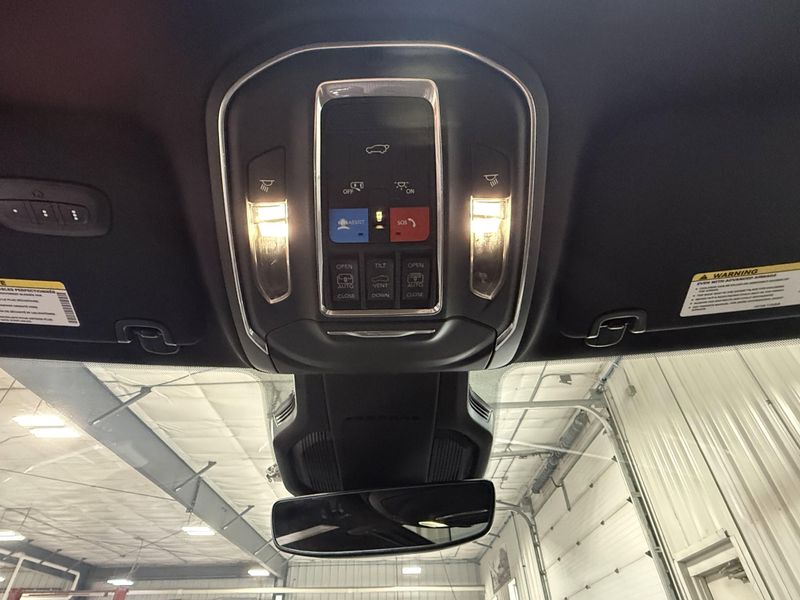 New 2026 Jeep Cherokee Limited 4x4Image 24