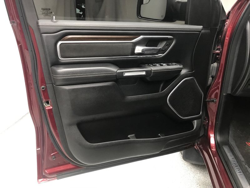 2022 RAM 1500 LaramieImage 3