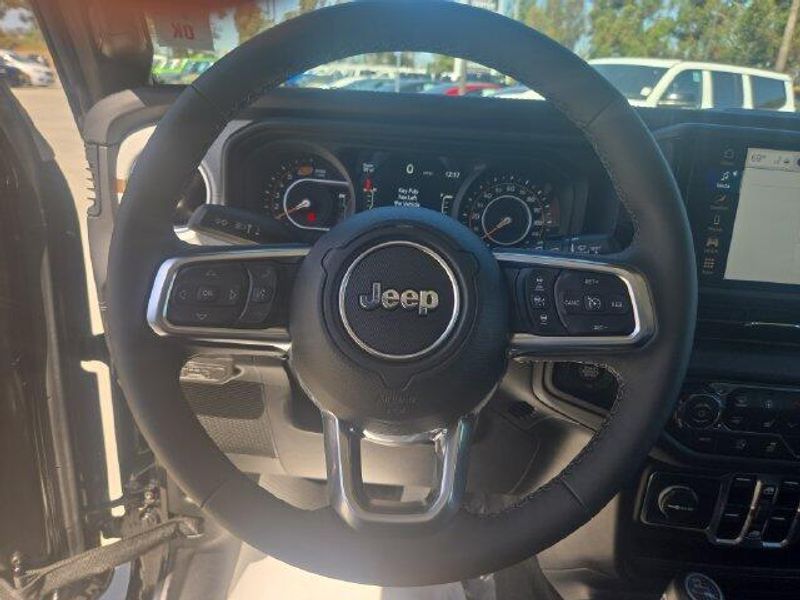 Used 2026 Jeep Wrangler SaharaImage 13