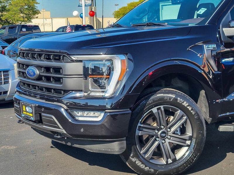 2023 Ford F-150 Lariat photo 2
