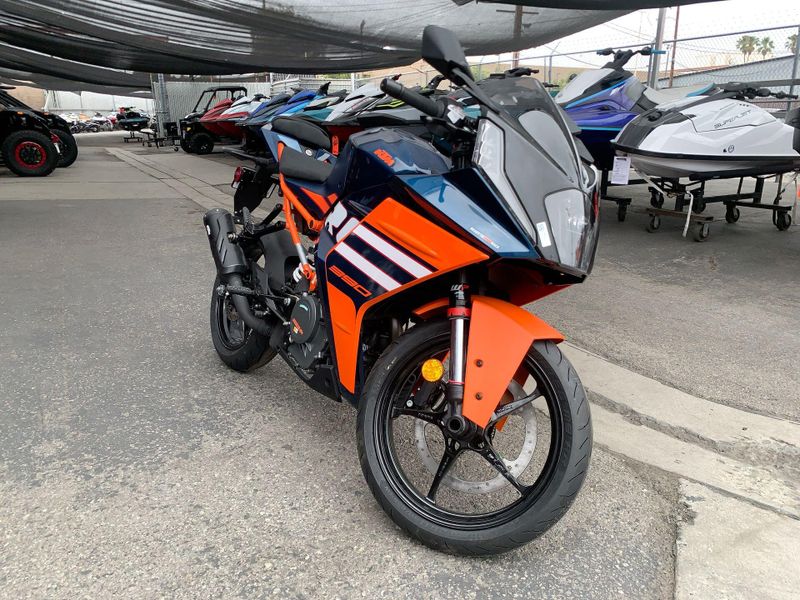 New 2024 KTM RC 390 Image 16