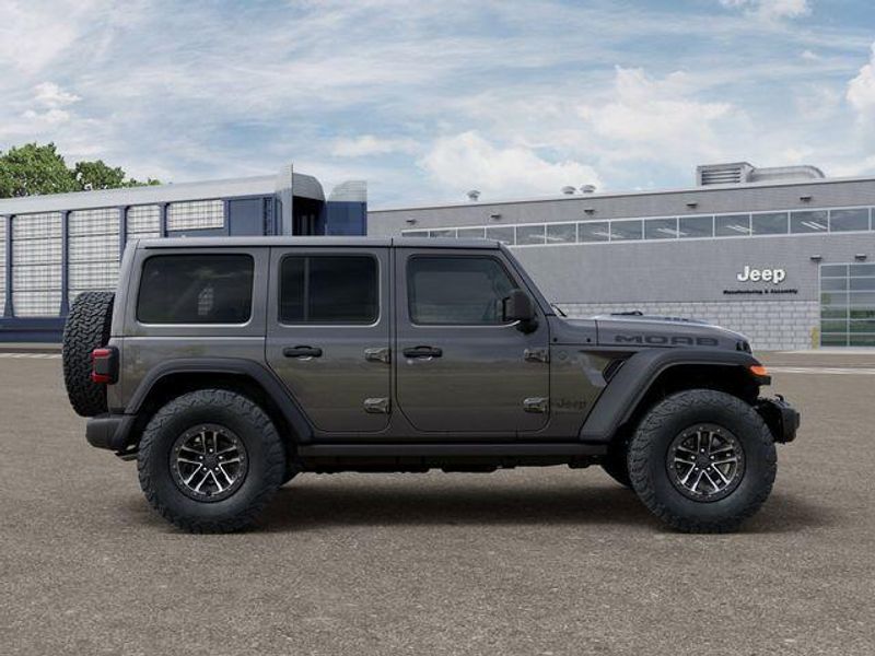 Jeep Wrangler 4xE Image 21