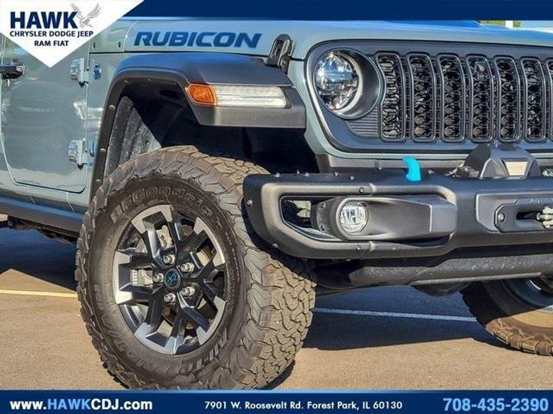 2024 Jeep Wrangler Rubicon 4xe photo 3