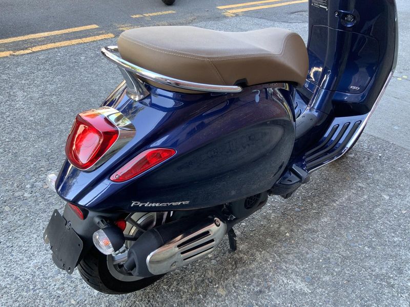 Used 2021 Vespa PRIMAVERA 150 