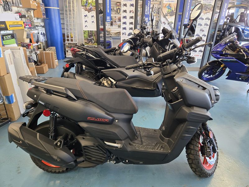 2025 Yamaha ZUMA 125 MATTE BLACK Image 2
