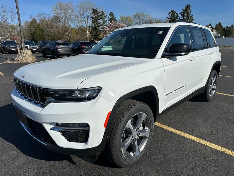 2025 Jeep Grand Cherokee Limited 4x4Image 5